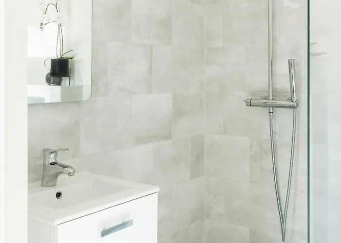 Modern Suite w WiFi&AC near Breda&Efteling Apartment *